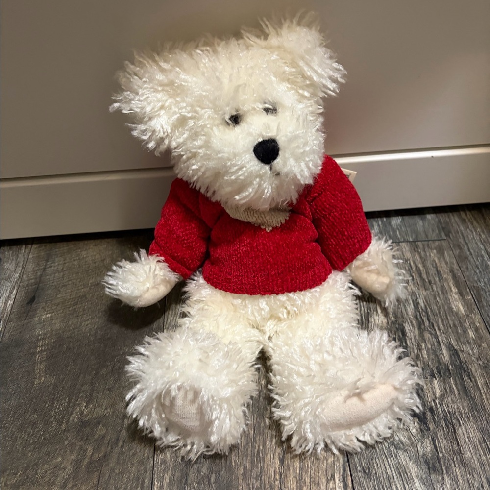 Boyds Bear Juliet S. Bearlove white bear with red heart sweater J.B. Bean